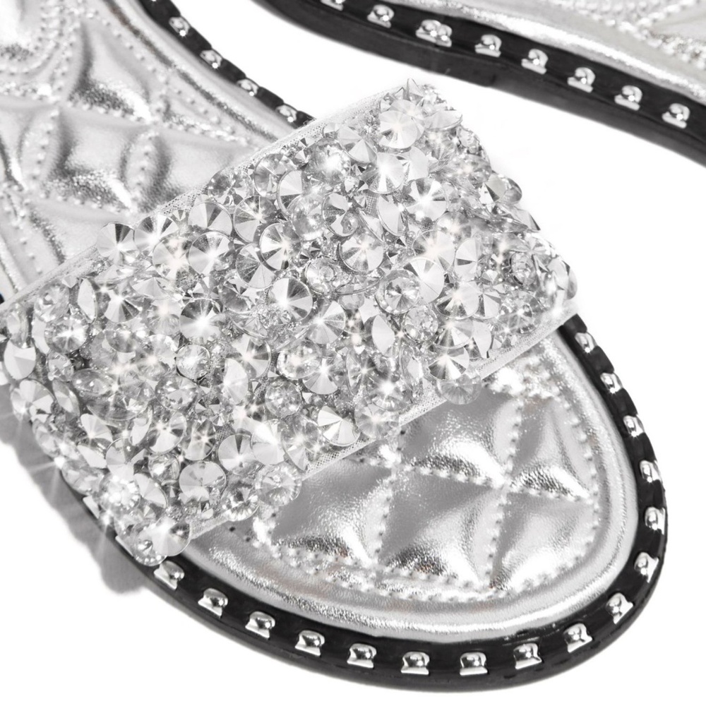 NEW🔥 Sparkling Rhinestone Crystal Slide Flip Flop - Picture 4 of 4